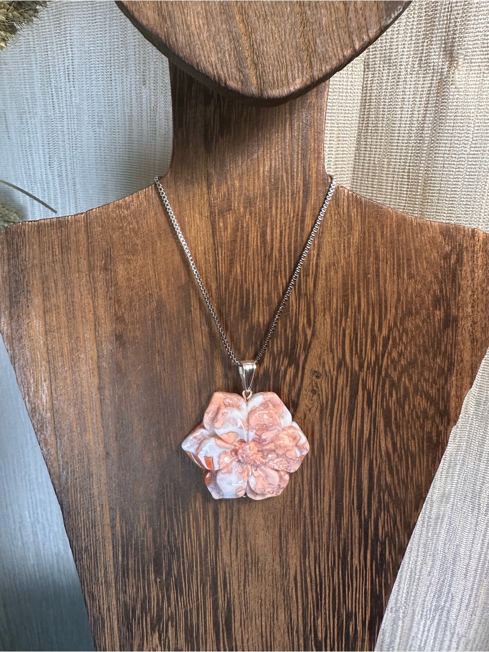 RESERVED FOR CG Petal Agate Flower Pendant Necklace on Chain - Picture 3 of 16
